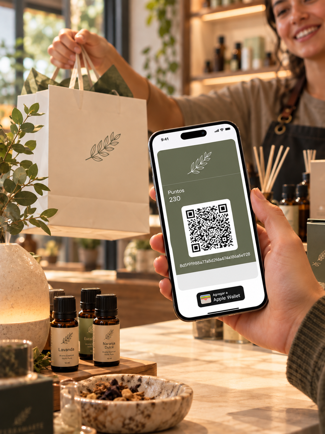 Tarjeta digital en un teléfono móvil dentro de un negocio